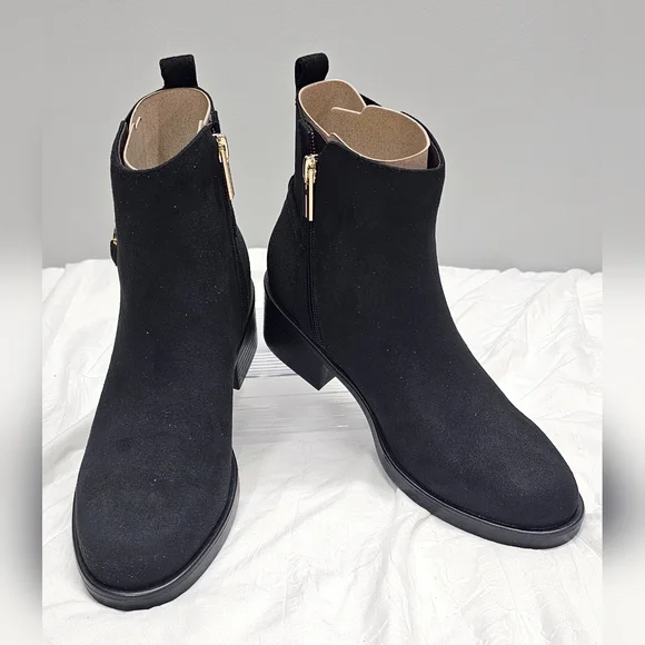 TOMMY HILFIGER Women's Black Suede Imiera Zippered Ankle Boots Size 9.5 NEW - Picture 3 of 11